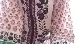 सेक्सी मुस्लिम लड़की के पपीता बूब्स वाली वीडियो सेल्फी
