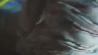आंटी को घोड़ी बना के चुदाई की जवान लवर ने