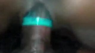 काली गांड वाली साउथ इंडियन वाइफ चिपक के चढ़ी लंड के ऊपर