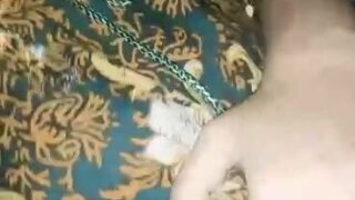 छत के ऊपर गाँव की लेडी को चोदते सरपंच जी