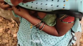 Desi XXX video of village Bhabhi fucked in the open