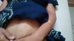 Erotic sex video of groping of Mallu Aunty’s braless boobs